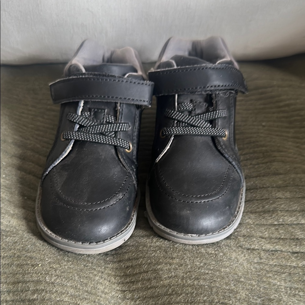 Stride Rite Black Kids Sneakers